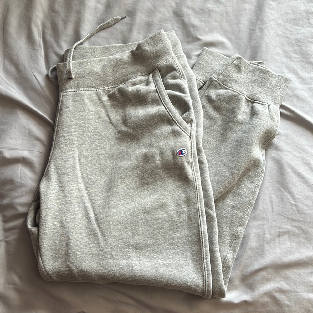 Champion grey jogger sweatpants, Size L
